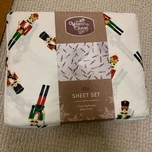 New Full size sheet set, nutcracker pattern